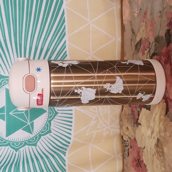 Thermos® Licensed FUNtainer Hydration Bottle, 16 Oz, Gold Disney Princess - Picture 2 of 5